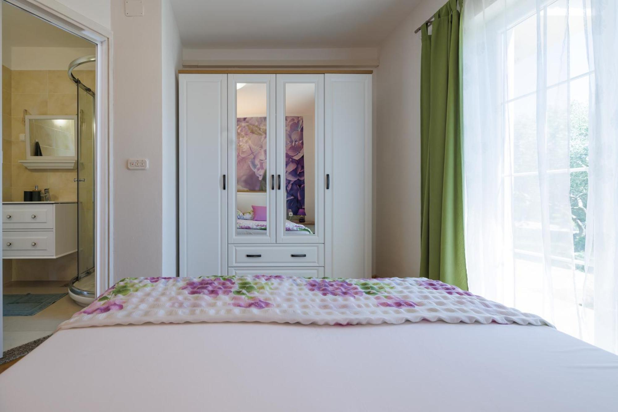 Apartmani Olea Krk Krk Town Eksteriør billede