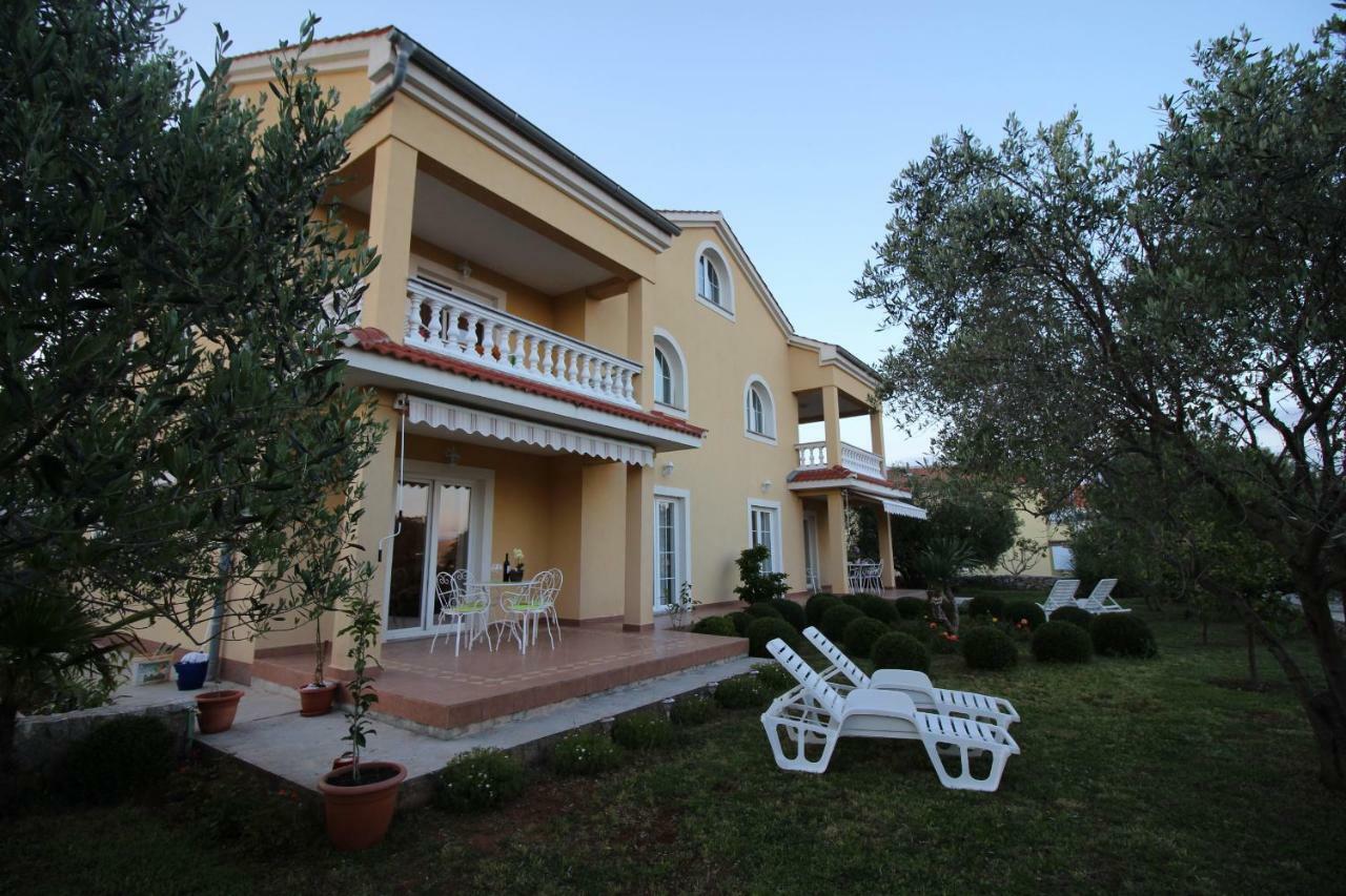 Apartmani Olea Krk Krk Town Eksteriør billede